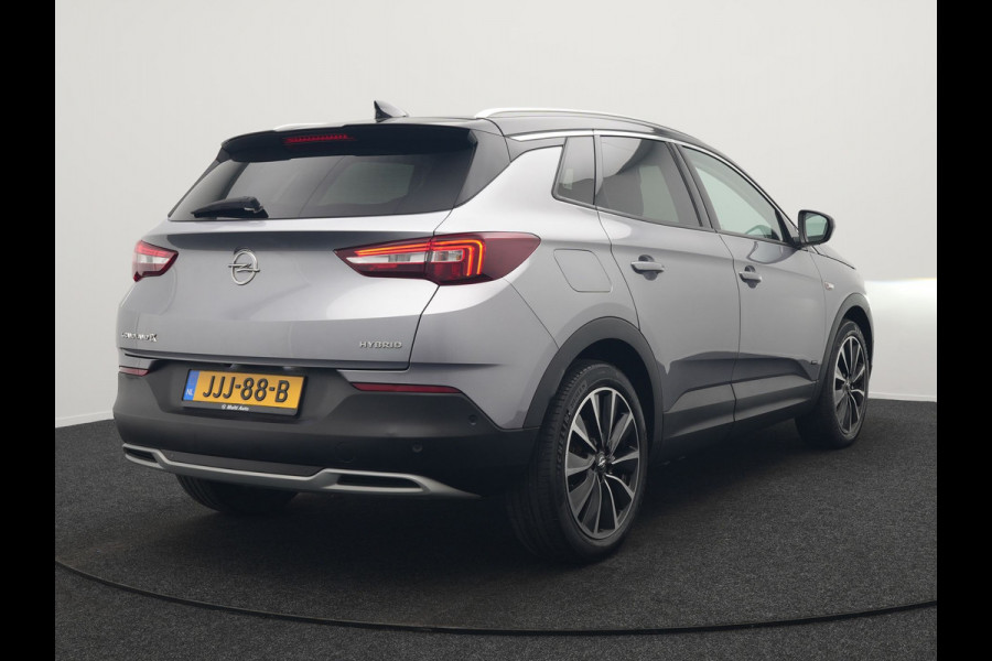 Opel Grandland 1.6 Turbo Ultimate Plug In Hybrid 225pk Dealer O.H PHEV | Lederen Sportstoelen Memory & Ventilatie | Adaptive Cruise | Apple Carplay | Stoelen & Stuur Verwarmd | Blis | Keyless | LED | Navigatie | 19"LM | DAB |