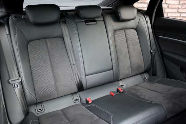 Audi e-tron Sportback 50 quattro S edition 71 kWh | Luchtvering | Panoramadak | Adaptieve Cruise Control | Camera | Memory | Matrix-LED | Stoelverwarming | Keyless Entry | Audi Sound System |