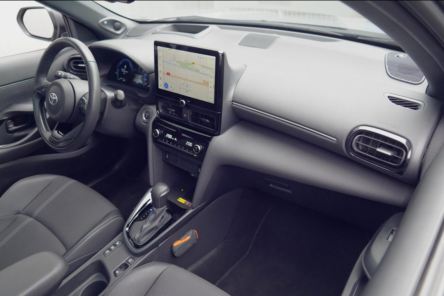 Toyota Yaris Cross 1.5 Hybrid 130 Launch Edition / 1e Eigenaar / Panoramadak / Stoelverw. / 7dkm NAP