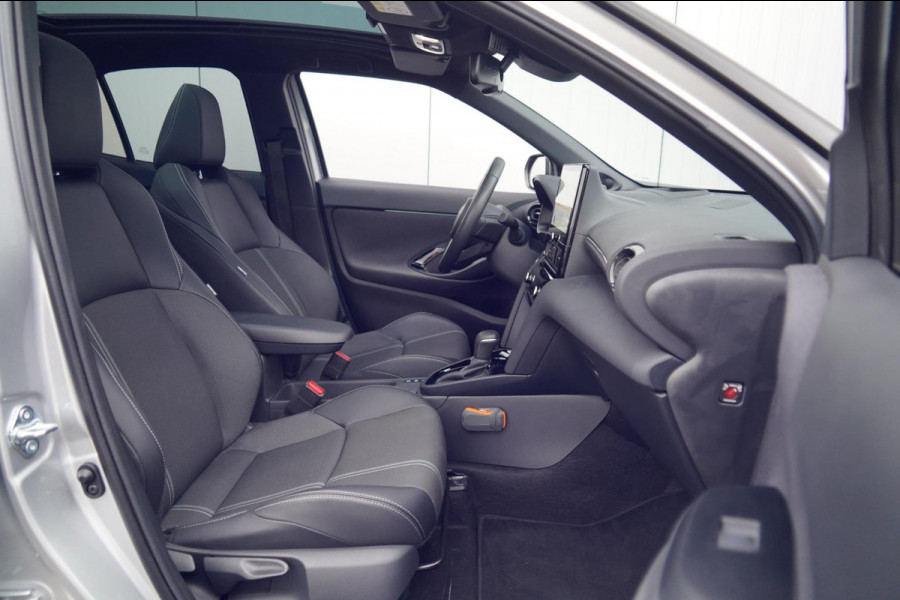 Toyota Yaris Cross 1.5 Hybrid 130 Launch Edition / 1e Eigenaar / Panoramadak / Stoelverw. / 7dkm NAP