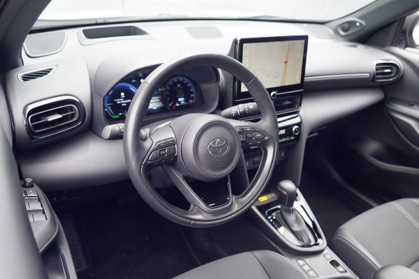 Toyota Yaris Cross 1.5 Hybrid 130 Launch Edition / 1e Eigenaar / Panoramadak / Stoelverw. / 7dkm NAP