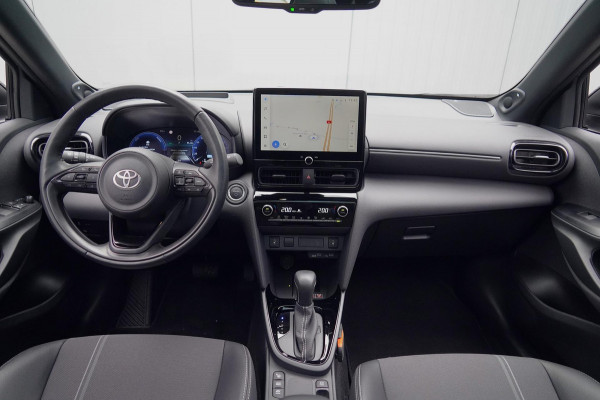 Toyota Yaris Cross 1.5 Hybrid 130 Launch Edition / 1e Eigenaar / Panoramadak / Stoelverw. / 7dkm NAP