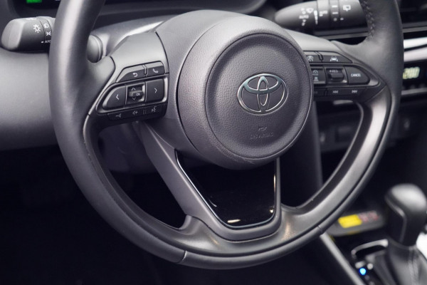 Toyota Yaris Cross 1.5 Hybrid 130 Launch Edition / 1e Eigenaar / Panoramadak / Stoelverw. / 7dkm NAP