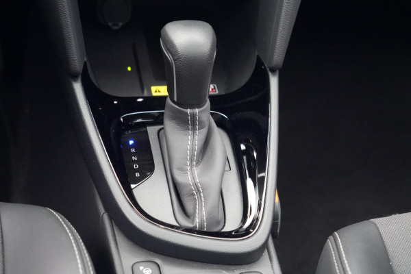 Toyota Yaris Cross 1.5 Hybrid 130 Launch Edition / 1e Eigenaar / Panoramadak / Stoelverw. / 7dkm NAP