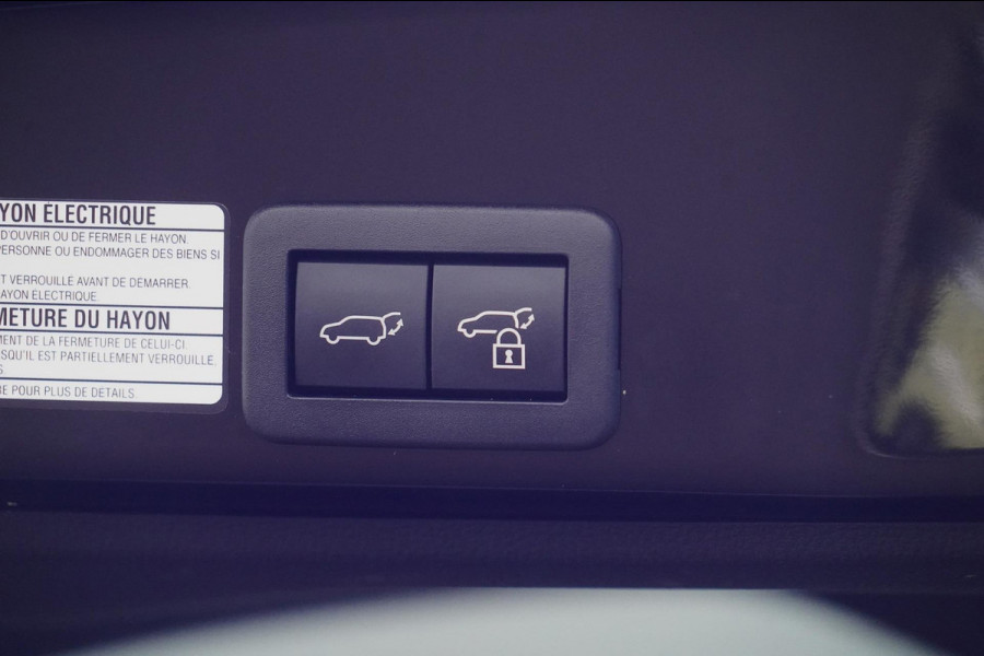 Toyota Yaris Cross 1.5 Hybrid 130 Launch Edition / 1e Eigenaar / Panoramadak / Stoelverw. / 7dkm NAP