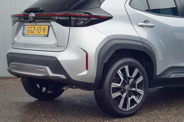 Toyota Yaris Cross 1.5 Hybrid 130 Launch Edition / 1e Eigenaar / Panoramadak / Stoelverw. / 7dkm NAP
