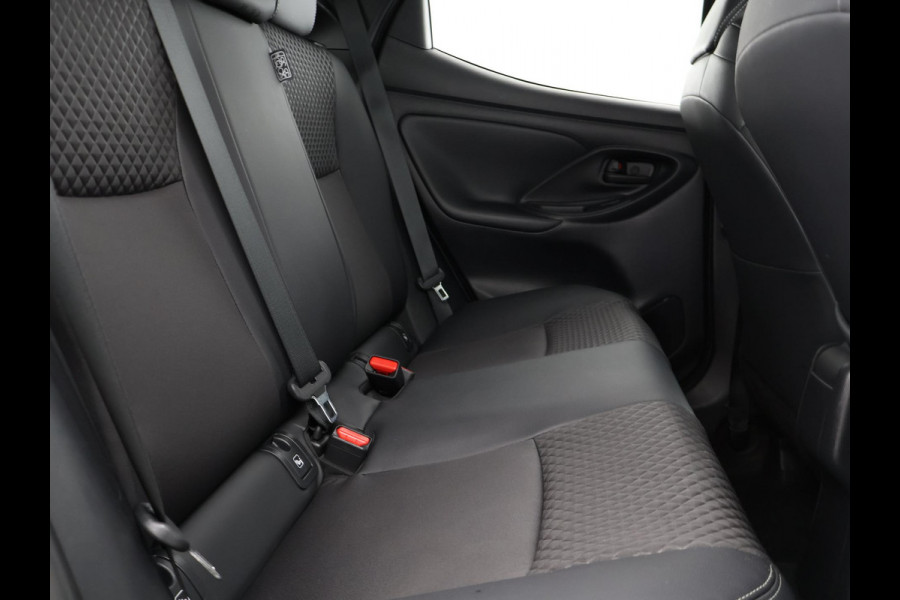 Toyota Yaris 1.5 Hybrid 130 Executive | JBL AUDIO | Stuur-& Stoelverwarming | Head Up Display |