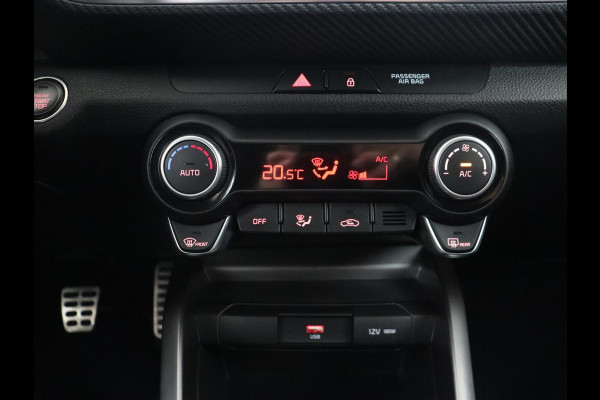 Kia Stonic 1.0 T-GDi MHEV GT-Line | 38.500km NAP | Stoelverwarming | Camera | Carplay | Adaptive cruise | Half leder | Stuurverwarming | Navigatie | Full LED | Keyless | Parkeerhulp | Climate control