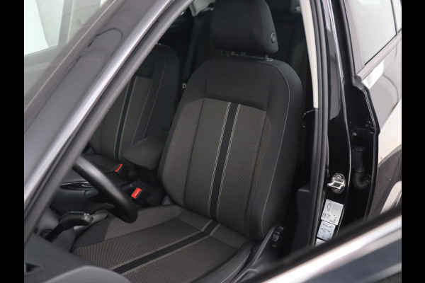 Volkswagen T-Roc 1.0 TSI Style | Camera | Carplay | Climate control | Full LED | Navigatie | Adaptive cruise | Parkeerhulp | 18'' | Bluetooth