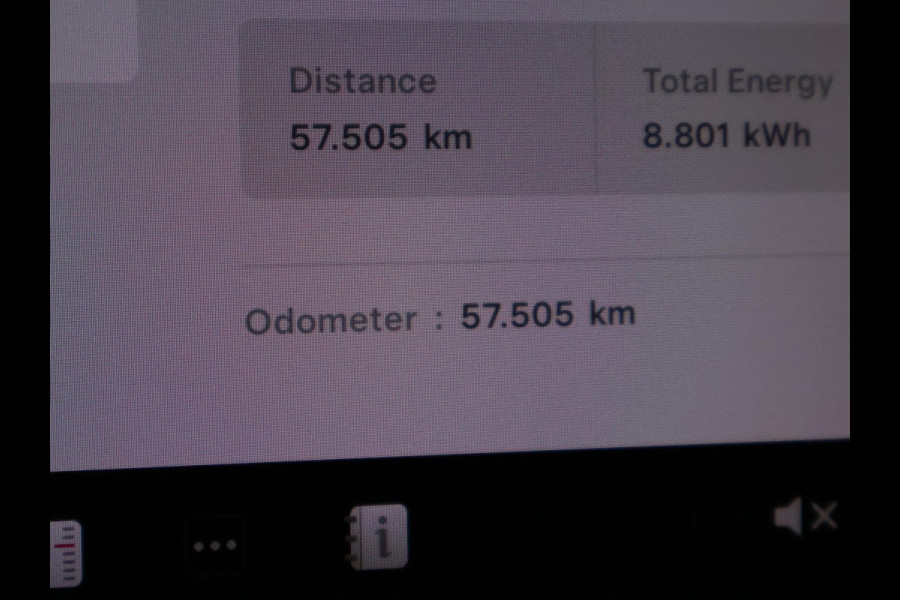 Tesla Model 3 Standard RWD Plus 60 kWh + FSD systeem | Navigatie | Panoramadak |