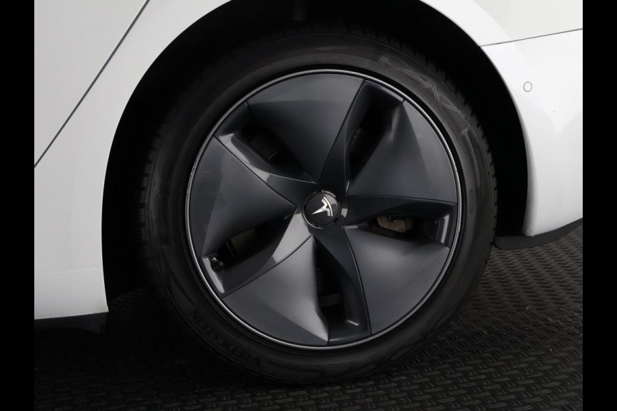 Tesla Model 3 Standard RWD Plus 60 kWh + FSD systeem | Navigatie | Panoramadak |