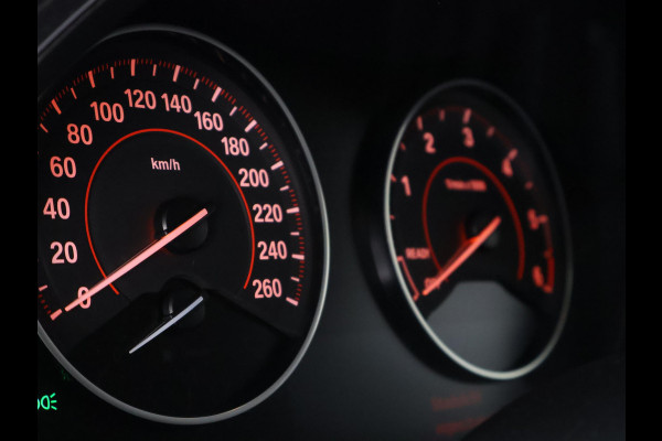 BMW 1-serie 118d High Executive Automaat | Navigatie | Leder | Stoelverwarming |