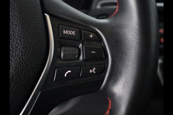 BMW 1-serie 118d High Executive Automaat | Navigatie | Leder | Stoelverwarming |