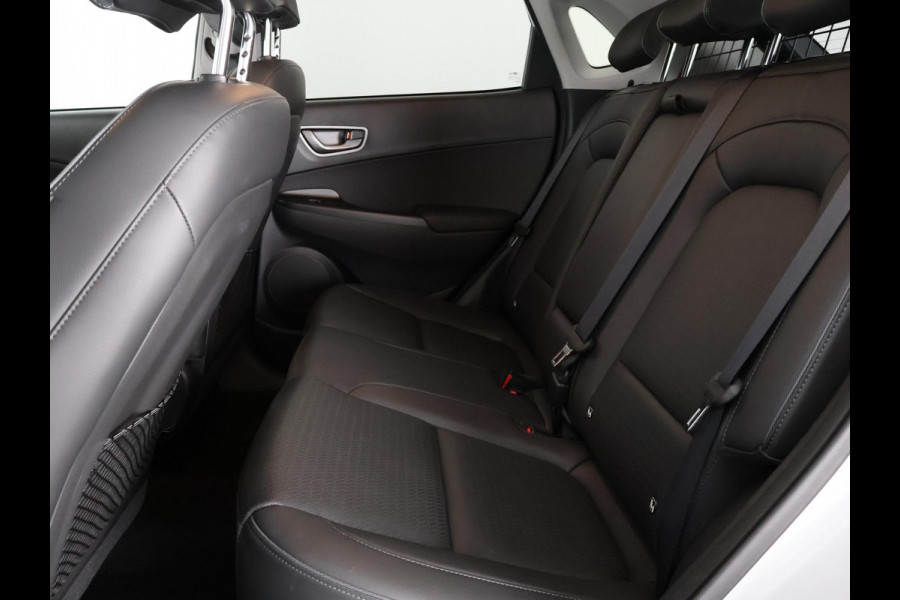 Hyundai Kona PREMIUM EV 64 KWH 1e EIG ACCU 92% GARANTIE 10-2030 BEREIK 466 KM ! LEDER. STUUR/STOEL VERWARMING.DODE HOEK DETECTIE