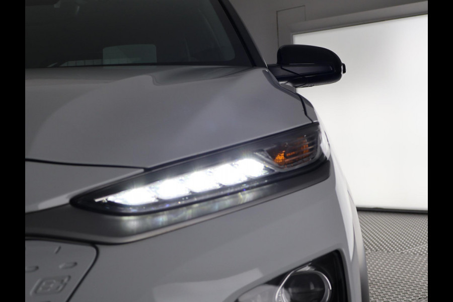 Hyundai Kona PREMIUM EV 64 KWH 1e EIG ACCU 92% GARANTIE 10-2030 BEREIK 466 KM ! LEDER. STUUR/STOEL VERWARMING.DODE HOEK DETECTIE