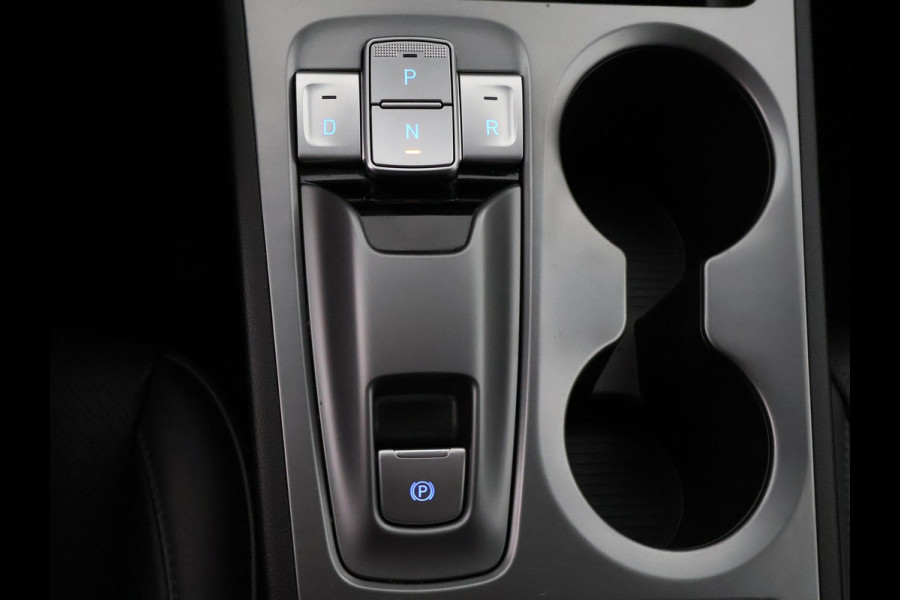 Hyundai Kona PREMIUM EV 64 KWH 1e EIG ACCU 92% GARANTIE 10-2030 BEREIK 466 KM ! LEDER. STUUR/STOEL VERWARMING.DODE HOEK DETECTIE