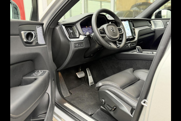 Volvo XC60 2.0 T8 Plug-in hybrid AWD R-Design |Facelift|Pano|Bowers & Wilkins|Stoel Ventilatie|Pilot Assist|Trekhaak