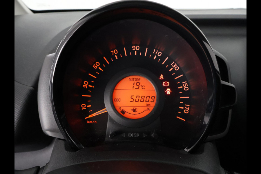 Toyota Aygo 1.0 VVT-i X SILVERLINE FUN CARPLAY NAVI AIRCO.5 DRS .GARANTIE TOT 2031 !