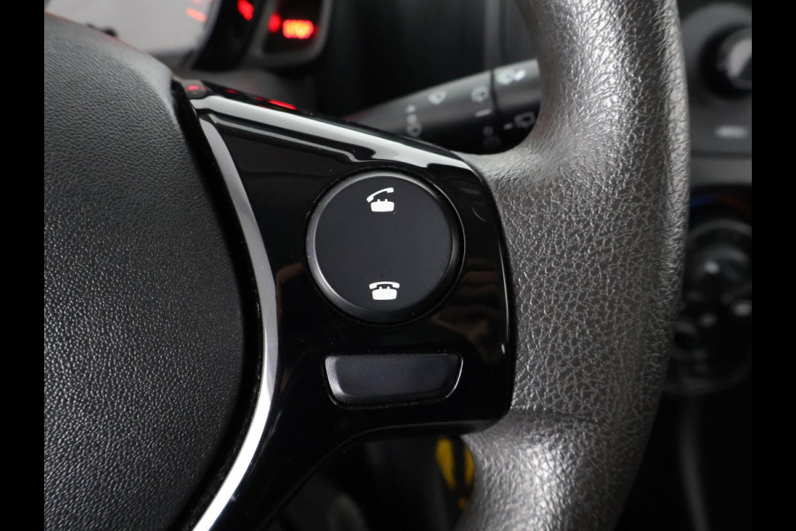 Toyota Aygo 1.0 VVT-i X SILVERLINE FUN CARPLAY NAVI AIRCO.5 DRS .GARANTIE TOT 2031 !