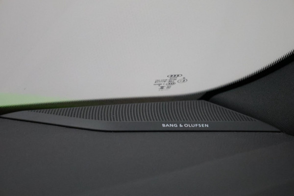 Audi RSQ3 Sportback 2.5 TFSI Quattro 400PK BTW!/MATRIX/VIRTUAL/PANO/LEER+S.VERWARMING/B&O/21"LMV/360/LINE/ACC/ECC/12 MDN GARANTIE!