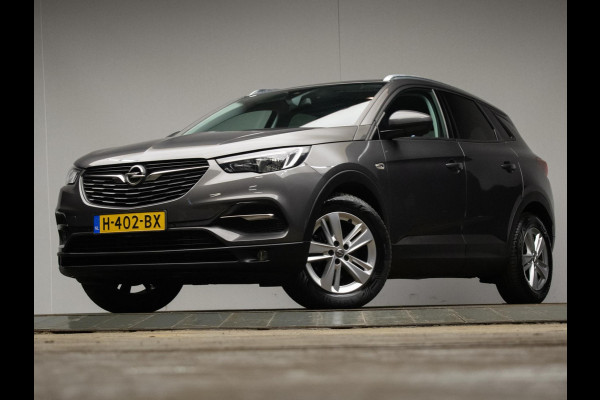 Opel Grandland X 1.2 Turbo Edition Sport (CARPLAY,NAVI,LED,CRUISE,CLIMATE,TREKHAAK,SPORTSTOELEN,CAMERA,PDC,GETINT,NETTESTAAT)