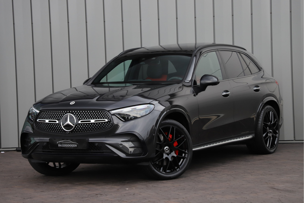 Mercedes-Benz GLC 300e AMG 4-Matic | 313PK | Achterasbesturing | Luchtvering | Head-up | Pano | Keyles-go | Sfeerverlichting | Distronic | Burmest