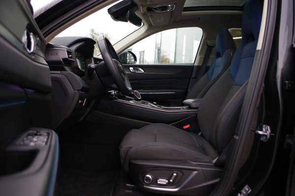 Lynk & Co 01 1.5 262 PK PHEV, Panoramadak, LED, Keyless