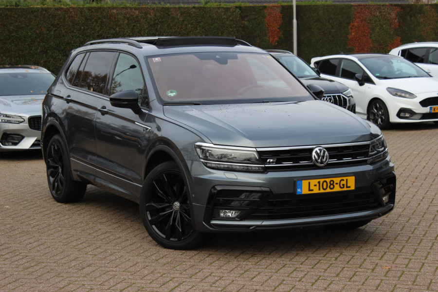 Volkswagen Tiguan Allspace 1.5 TSI Highline Business R-line / Panoramadak / Camera / Keyless / 20'' / Navigatie / Virtual Cockpit / Stoelverwarming / DAB / Dodehoek / ACC