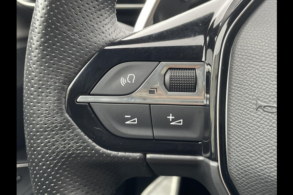 Peugeot 3008 1.6 HYbrid 225 GT | panoramadak | Focal Audio | ACC |