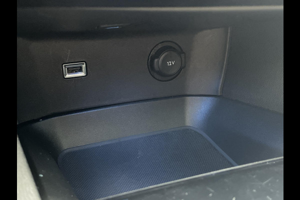 Peugeot 3008 1.6 HYbrid 225 GT | panoramadak | Focal Audio | ACC |