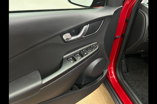 Hyundai Kona Occasion 1.6 GDI HEV Fashion | Rood | Tweedehands Hyundai Kona | Airco | Bluetooth & Carplay