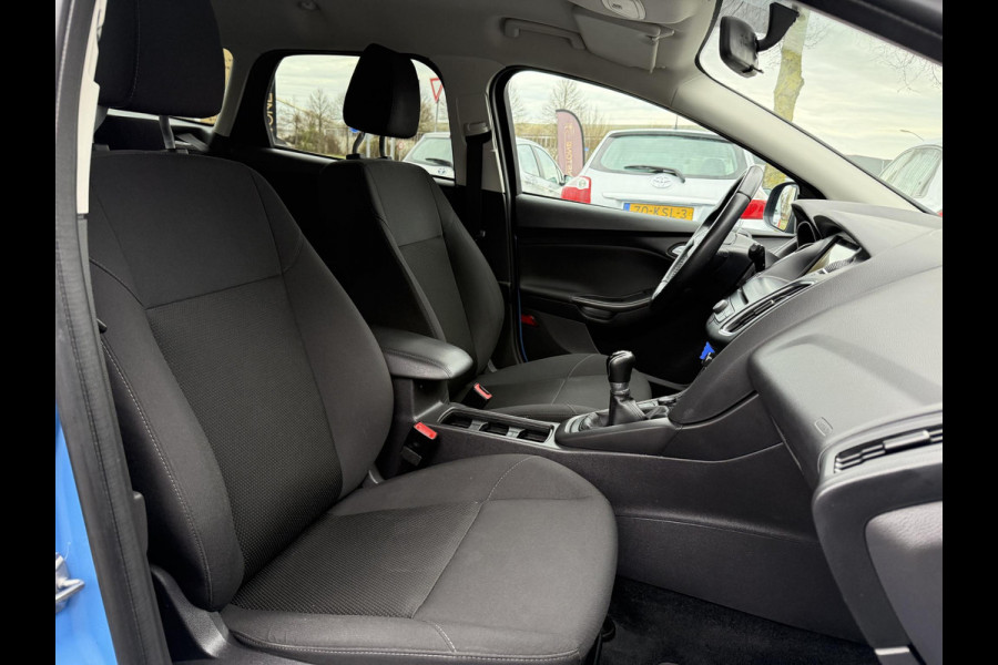 Ford FOCUS Wagon 1.0 Trend Navi,Airco,Cruise,Pdc,Lm velgen,102pk,N.A.P,Apk tot 04-2026