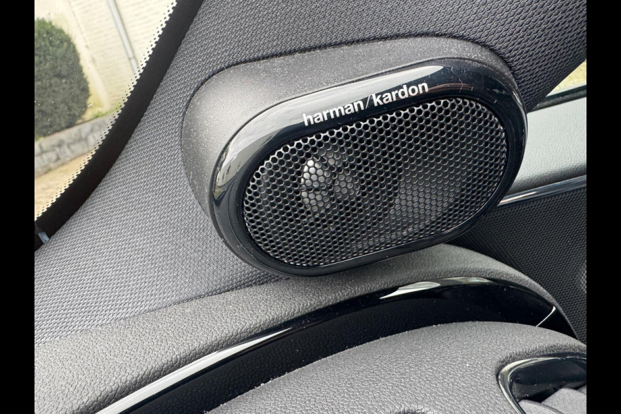 MINI Clubman 2.0 Cooper S Knightsbridge JCW, Electrische stoelen, Leder Head-Up, Harman/Kardon, Trekhaak Een proefrit levert het bewijs. Neem contact op en we maken een afspraak!