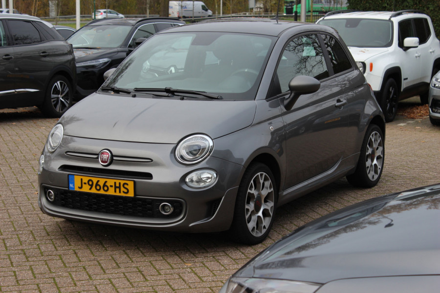 Fiat 500 1.2 Lounge / Navigatie / Parkeerhulp achter / 16'' / Half leder / Xenon / Cruise Control