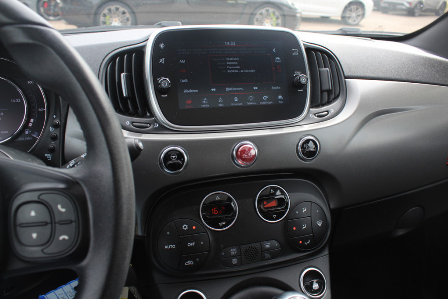 Fiat 500 1.2 Lounge / Navigatie / Parkeerhulp achter / 16'' / Half leder / Xenon / Cruise Control