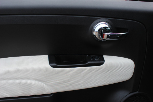 Fiat 500 1.2 Lounge / Navigatie / Parkeerhulp achter / 16'' / Half leder / Xenon / Cruise Control