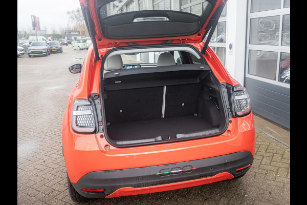 Fiat 600E La Prima 54 kWh | 17% Bijtelling | Carplay | Elek. Stoel | Stoelverwarming | Keyless | LED | Clima