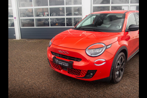 Fiat 600E La Prima 54 kWh | 17% Bijtelling | Carplay | Elek. Stoel | Stoelverwarming | Keyless | LED | Clima