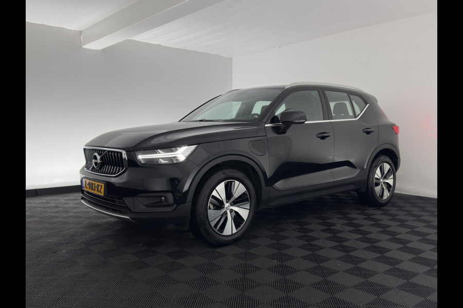 Volvo XC40 1.5 T5 Recharge Business Pro ( PLUG-IN ) (INCL-BTW) *AUT | NAVI-FULLMAP | DIGI-COCKPIT | CLIMA | KEYLESS | DAB | HEATED-SPORTSEATS | FULL-LED | ADAPTIVE-CRUISE | CAMERA | 18'' ALU*