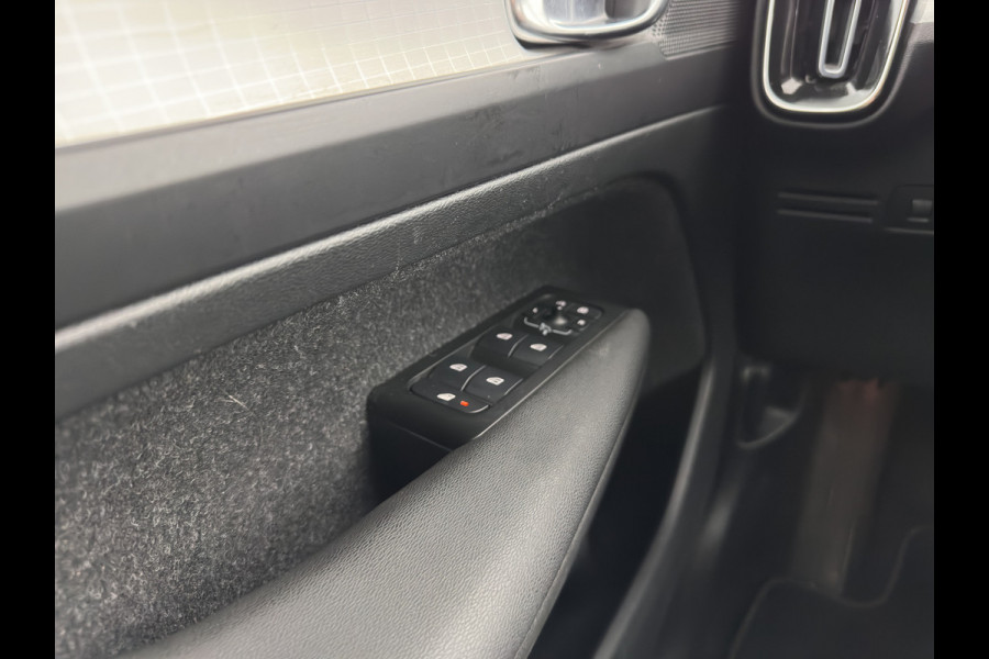 Volvo XC40 1.5 T5 Recharge Business Pro ( PLUG-IN ) (INCL-BTW) *AUT | NAVI-FULLMAP | DIGI-COCKPIT | CLIMA | KEYLESS | DAB | HEATED-SPORTSEATS | FULL-LED | ADAPTIVE-CRUISE | CAMERA | 18'' ALU*