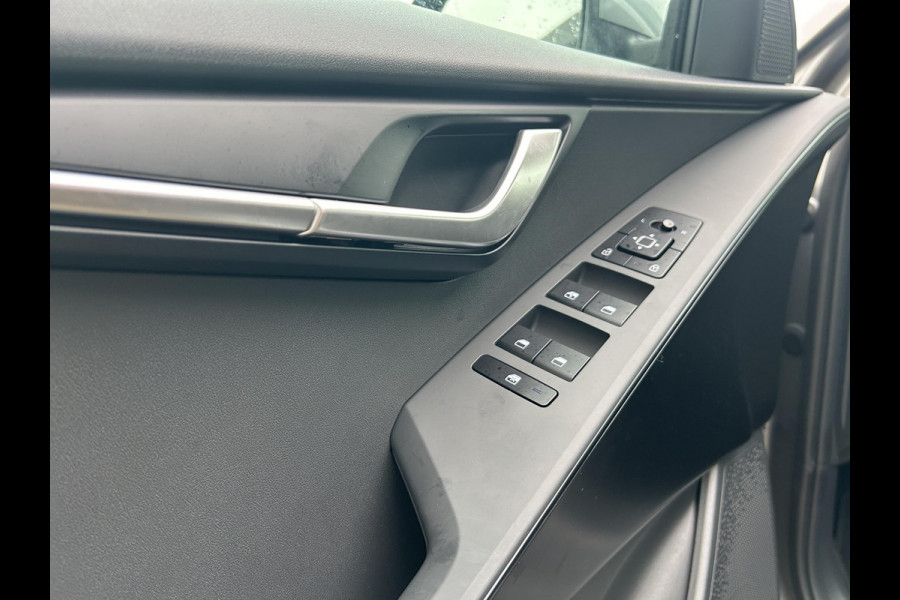 Kia Niro EV Light Edition 64.8 kWh | Automaat | Clima | Cruise | Camera | Navi | Apple Carplay & Android Auto |