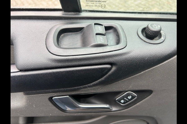 Ford Transit Custom 300 2.0 TDCI L2H1 Trend AIRCO I PDC I 3-ZITS I 1e EIGENAAR I COMPLETE ONDERHOUDSHISTORIE