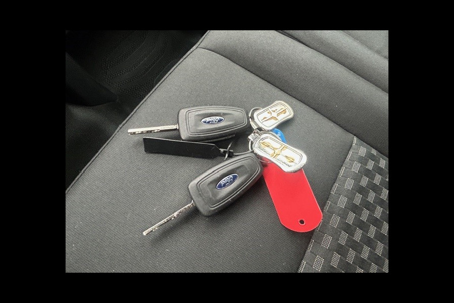 Ford Transit Custom 300 2.0 TDCI L2H1 Trend AIRCO I PDC I 3-ZITS I 1e EIGENAAR I COMPLETE ONDERHOUDSHISTORIE