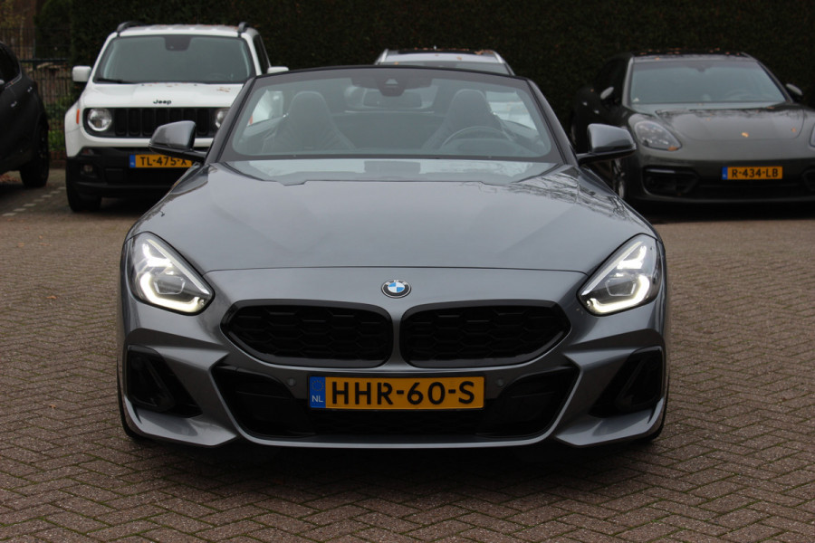 BMW Z4 Roadster M40i High Executive / Leder / Head-up / Sfeerverlichting / 19'' / Keyless / Dodehoek / Stoelverwarming / ACC