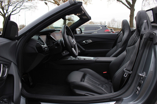 BMW Z4 Roadster M40i High Executive / Leder / Head-up / Sfeerverlichting / 19'' / Keyless / Dodehoek / Stoelverwarming / ACC