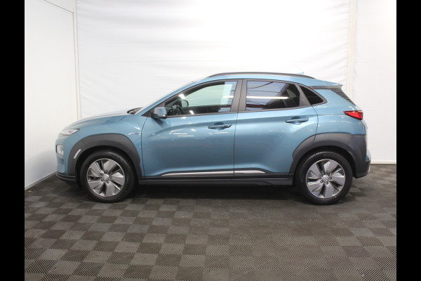Hyundai Kona EV Fashion 64 kWh CLIMATE | CAMERA | DAB | CARPLAY | ADAPCRUISE | LED | NAVI | LMV17