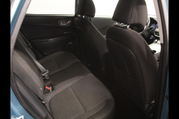 Hyundai Kona EV Fashion 64 kWh CLIMATE | CAMERA | DAB | CARPLAY | ADAPCRUISE | LED | NAVI | LMV17
