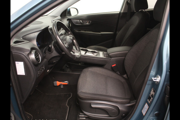 Hyundai Kona EV Fashion 64 kWh CLIMATE | CAMERA | DAB | CARPLAY | ADAPCRUISE | LED | NAVI | LMV17