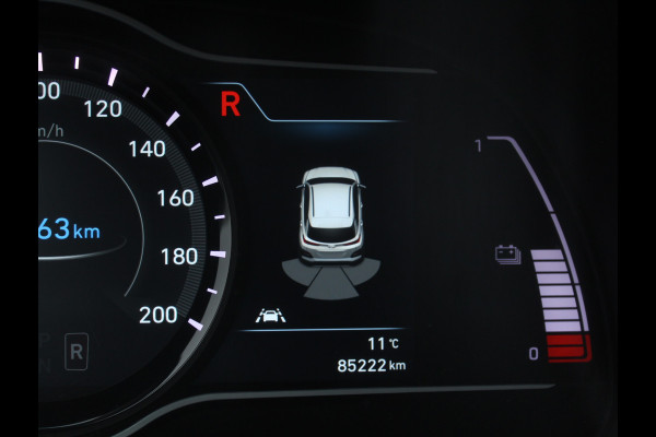 Hyundai Kona EV Fashion 64 kWh CLIMATE | CAMERA | DAB | CARPLAY | ADAPCRUISE | LED | NAVI | LMV17