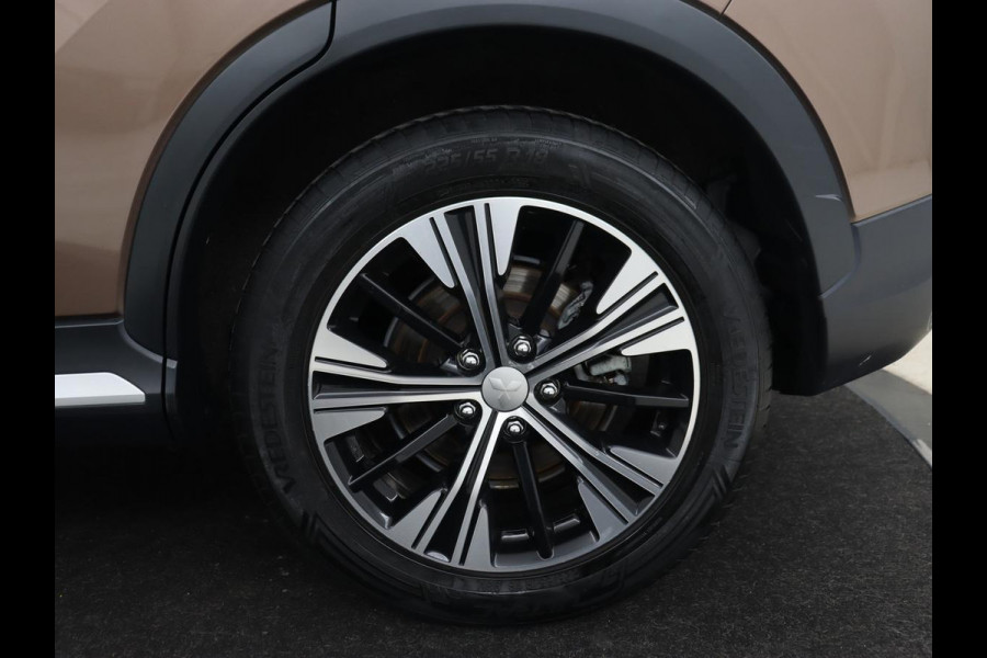Mitsubishi Eclipse Cross 1.5 DI-T First Edition | Trekhaak | 360 Camera | Stoelverwarming | Head-Up | 18'' | Carplay | Keyless | Full LED | Dodehoek detectie | Climate control